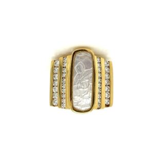 Gorgeous Estate 18K Yellow Gold Mother of Pearl and Diamond Ring